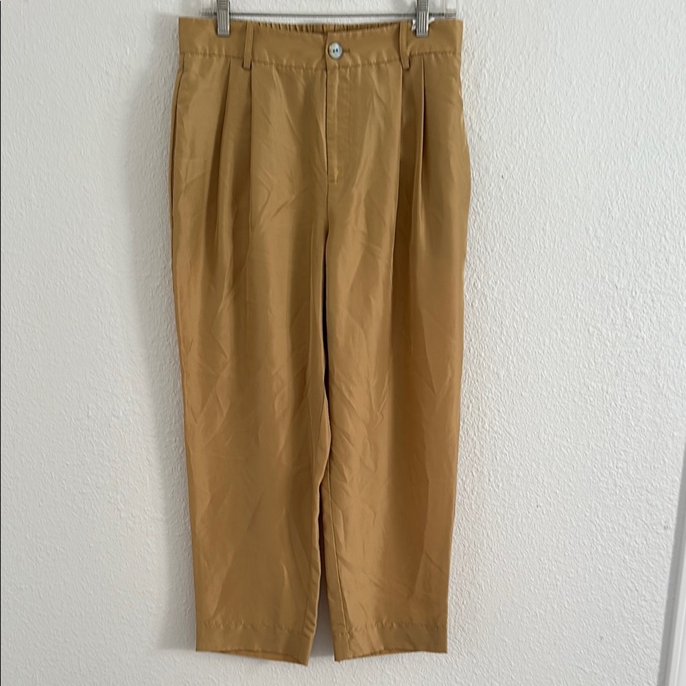 Women’s Tan Pants